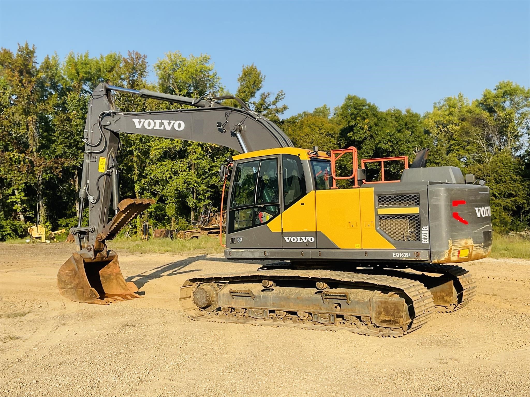 2020 VOLVO Excavator EC220EL
