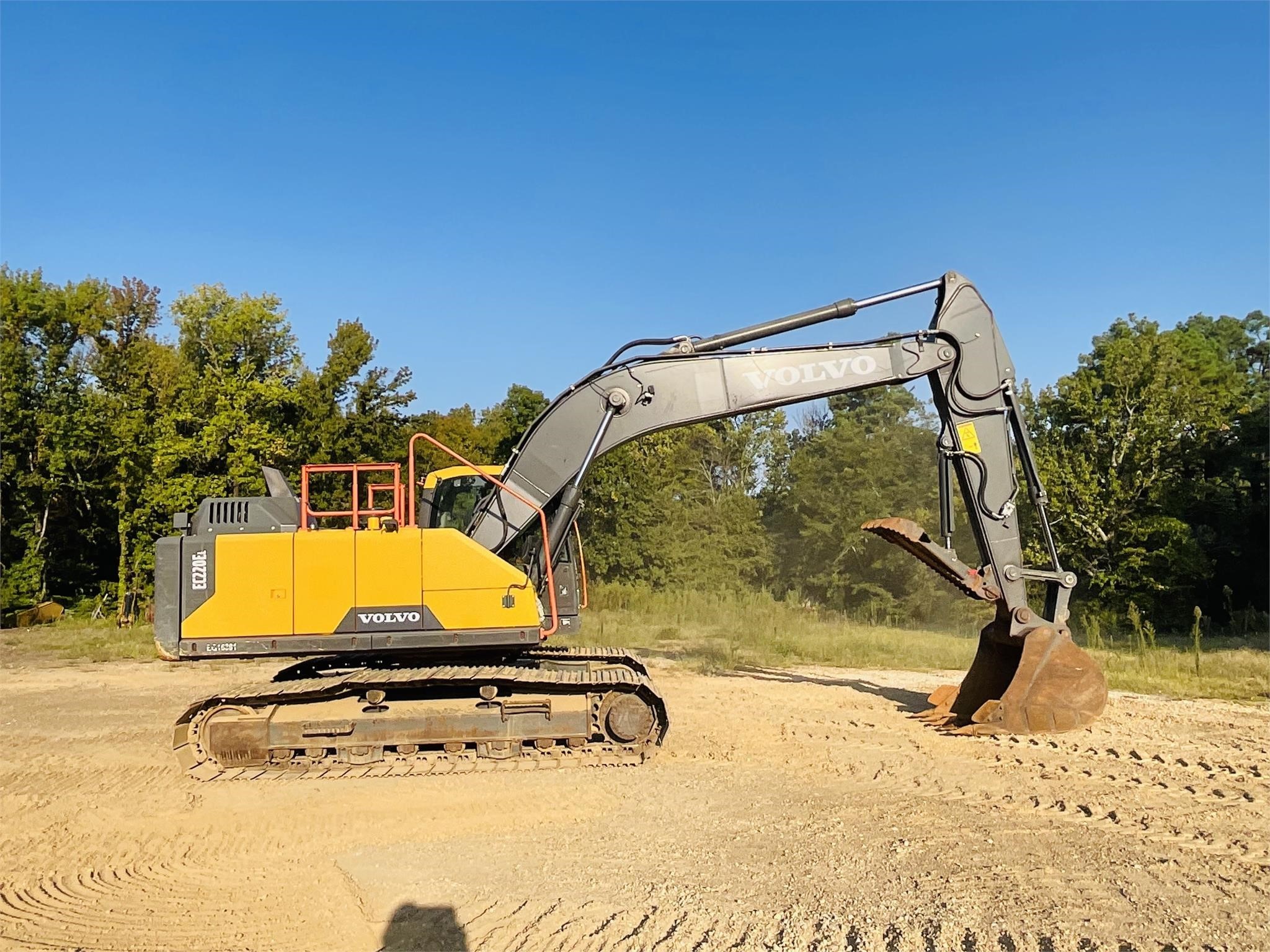 2020 VOLVO Excavator EC220EL