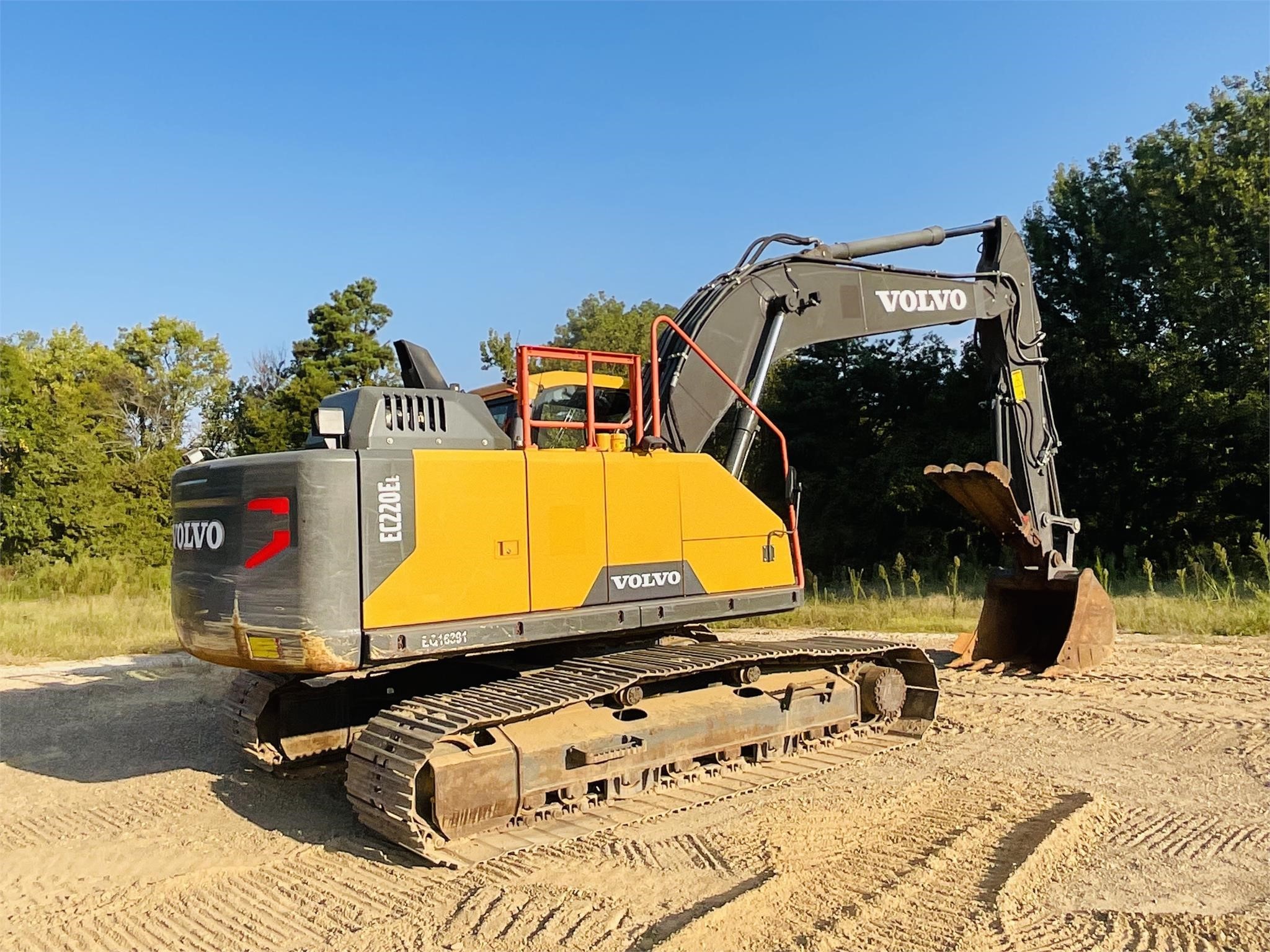 2020 VOLVO Excavator EC220EL