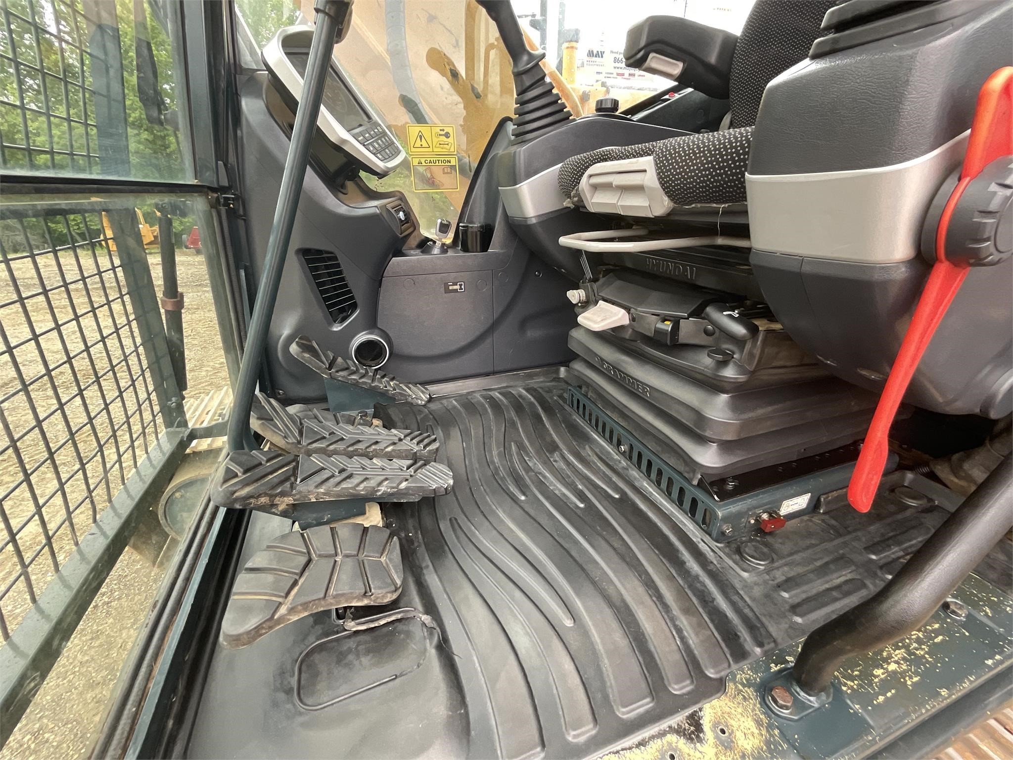 2017 HYUNDAI Excavator HX160L