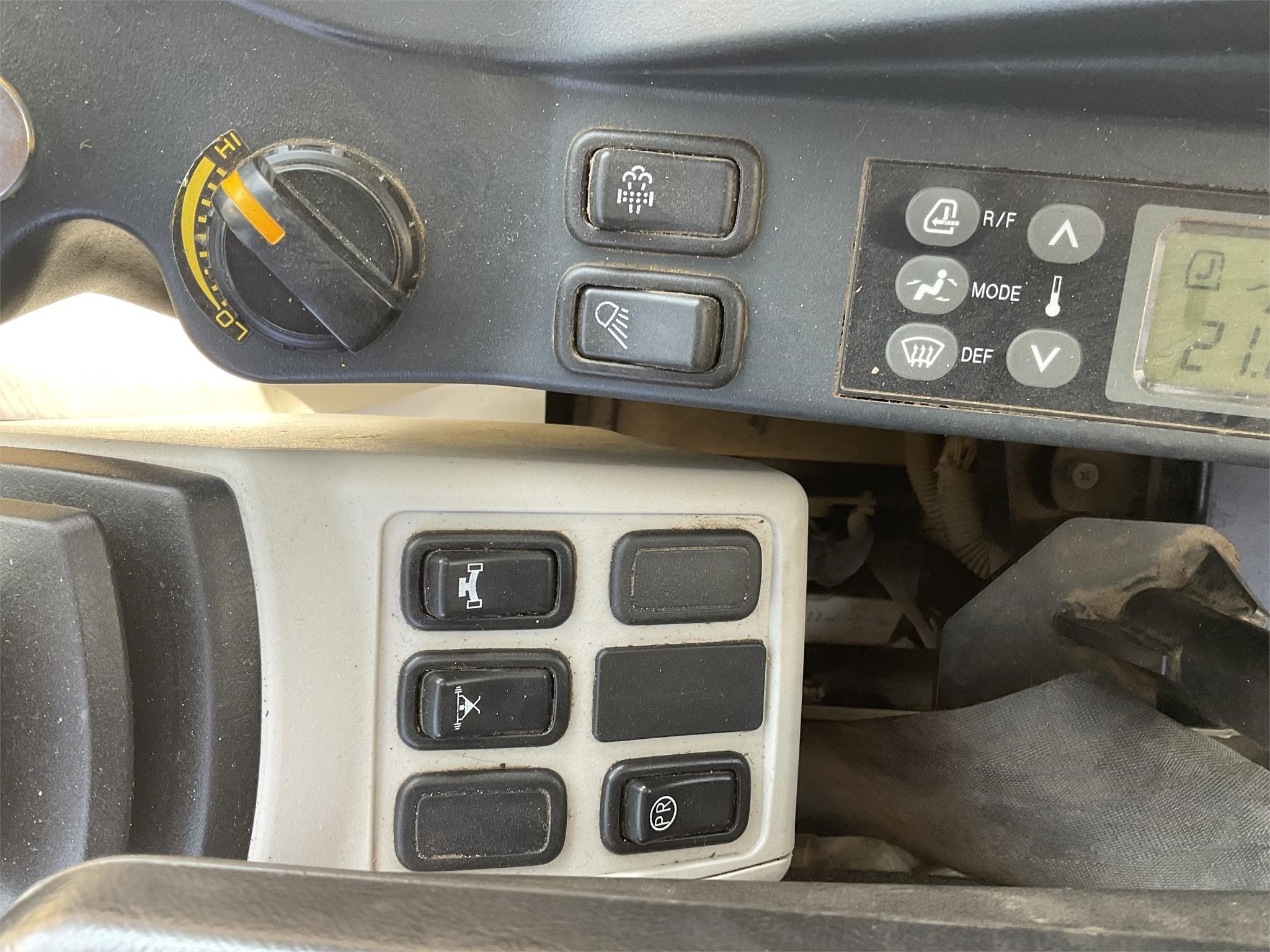 2019 KOBELCO Excavator SK210 LC-10