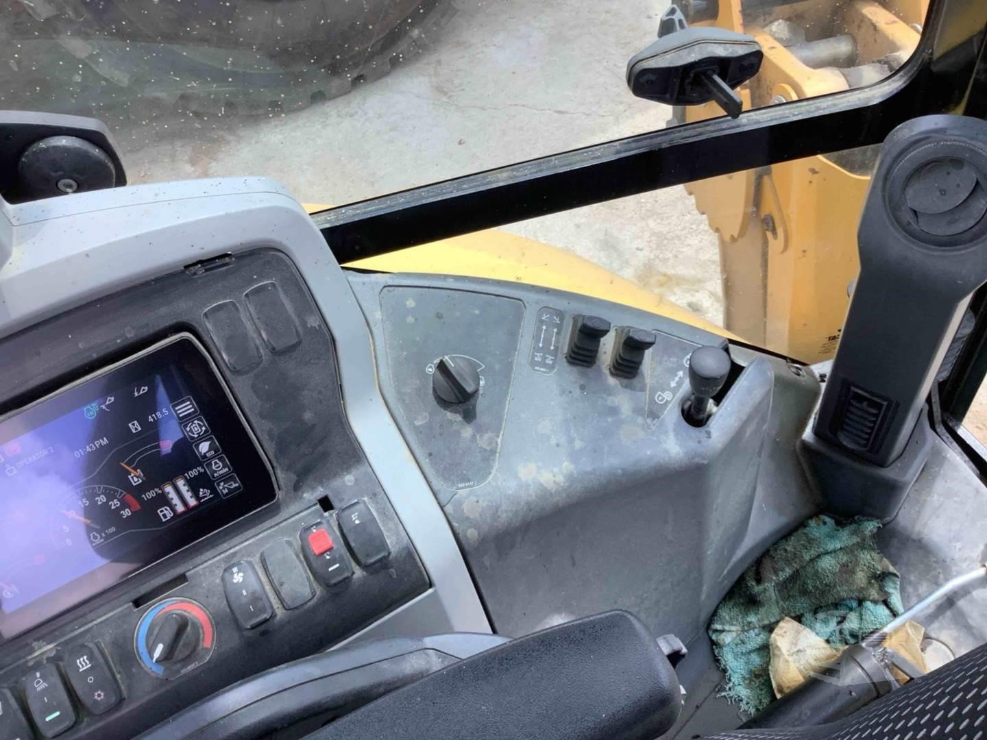 2021 Caterpillar 420 XE Backhoe Loader