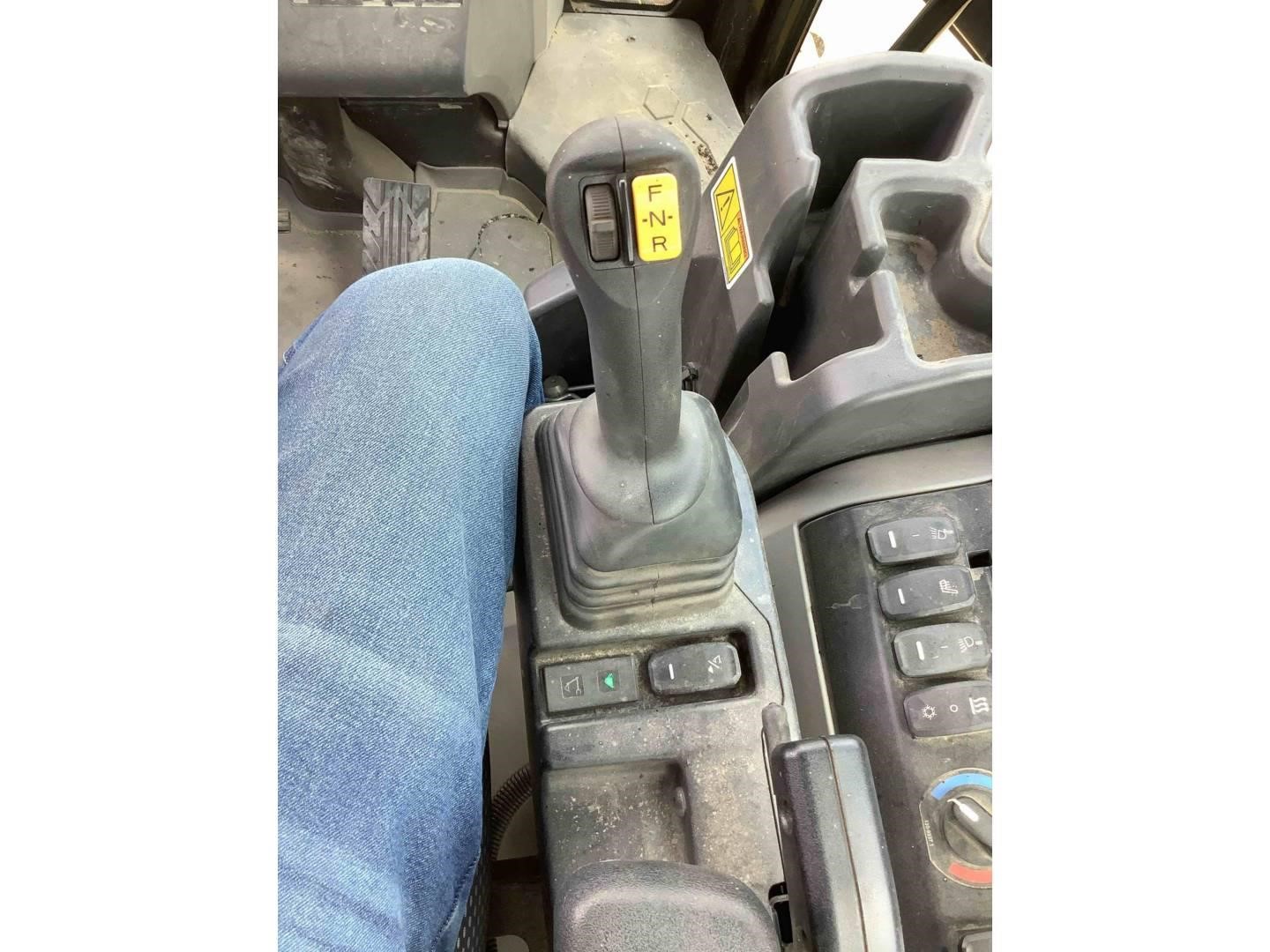 2021 Caterpillar 420 XE Backhoe Loader