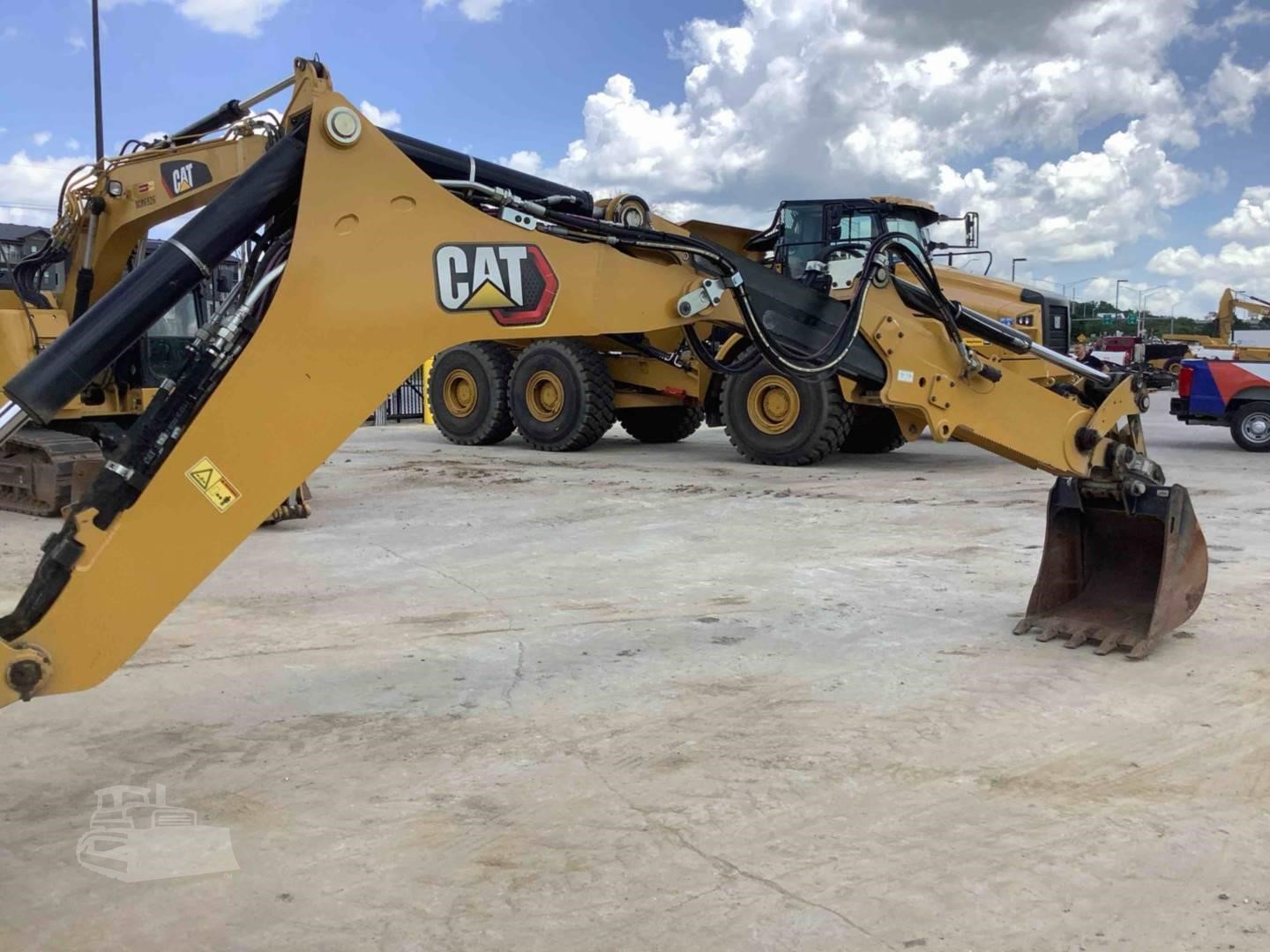2021 Caterpillar 420 XE Backhoe Loader