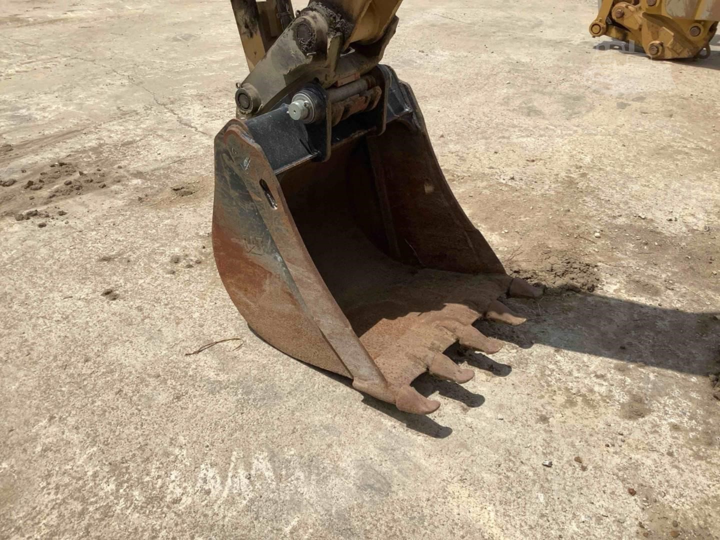 2021 Caterpillar 420 XE Backhoe Loader