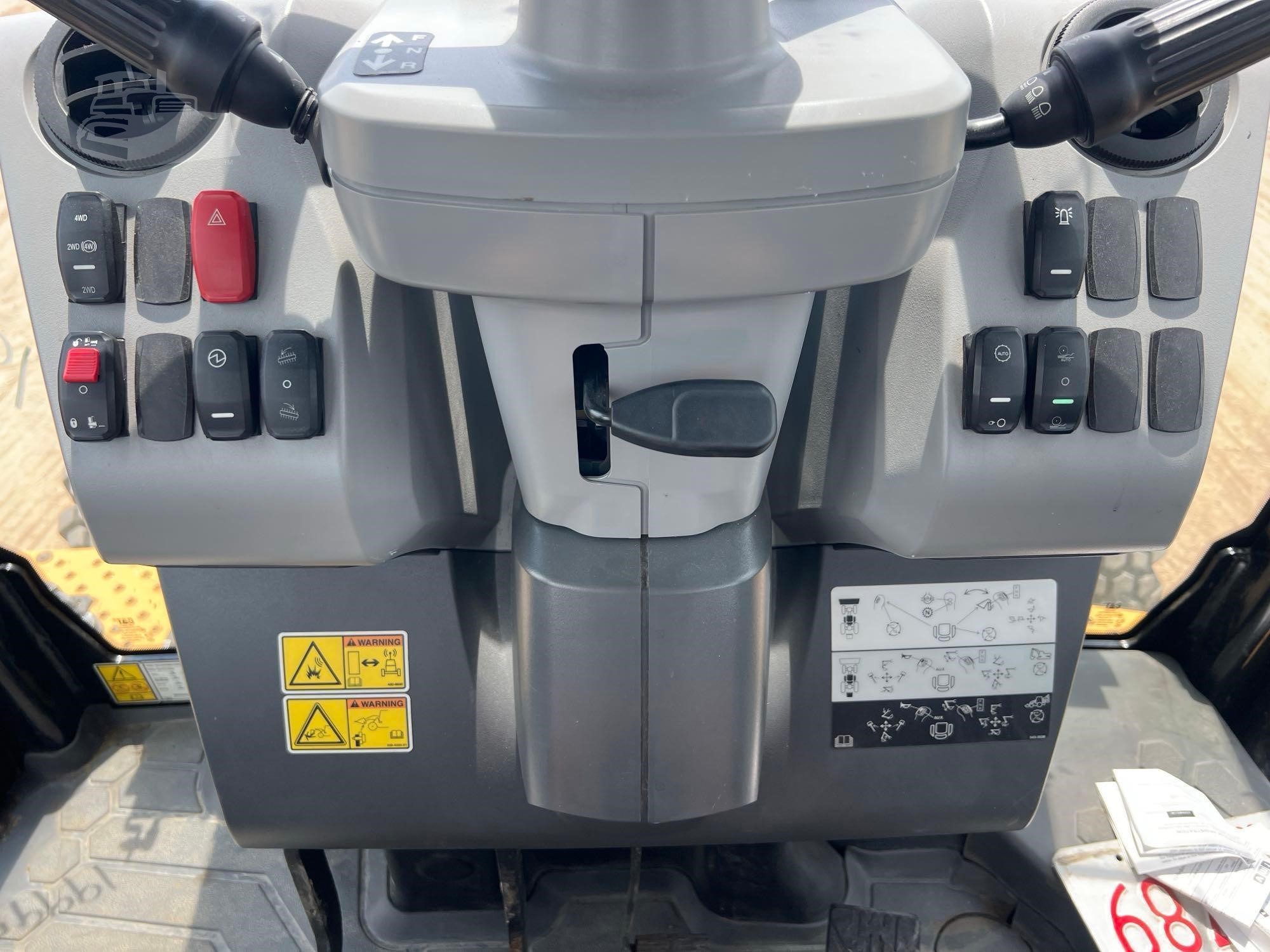 2021 Caterpillar 420 XE